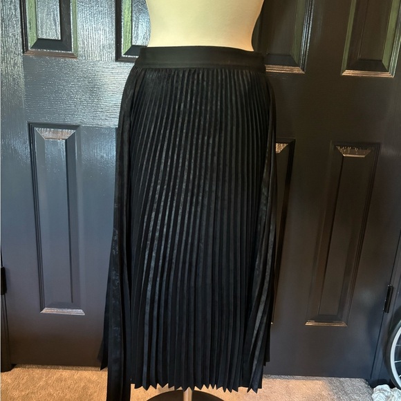 Bailey 44 Black Pleated Midi Skirt for Work - Picture 2 of 5